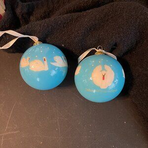 2013 Dillards Seven Swans a-Swimming 7th in Series Christmas Ornament (145)